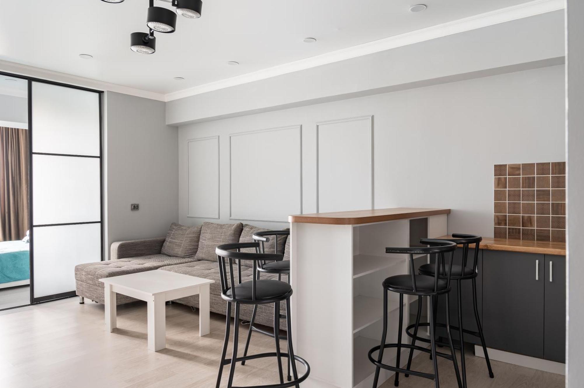 One Bedroom Apartment Next To Arbat In The Heart Of אלמטי מראה חיצוני תמונה